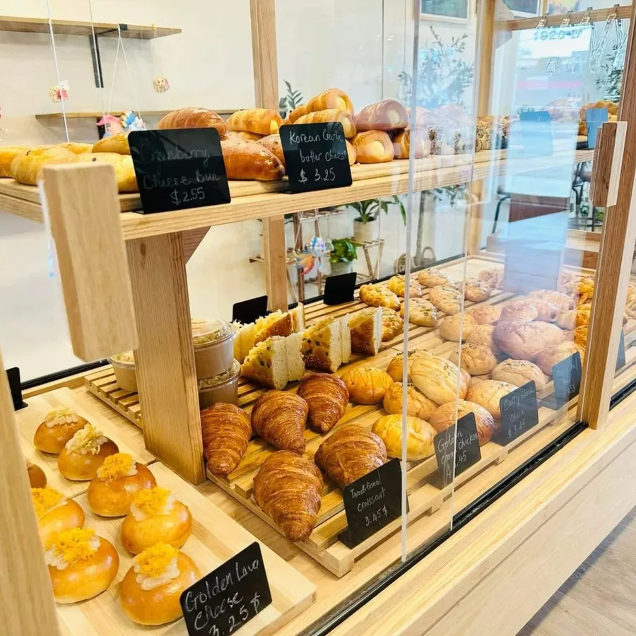 Bánh su kem xếp khay